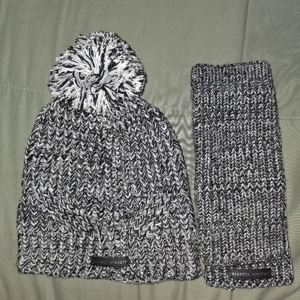 Rebecca Minkoff Hat Hand Warmer Set Black White NWOT #SCA1